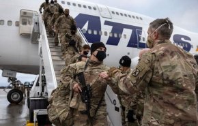 ورود تفنگداران دریایی آمریکا به فرودگاه «الغیضه» در شرق یمن