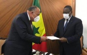 في إطار جولته الإفريقية: سامح شكري يلتقي بالرئيس السنغالي
