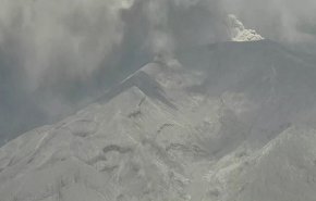 بركان 'سانت فنسنت' يتسبب في تشريد 10% من سكان الجزيرة... فيديو