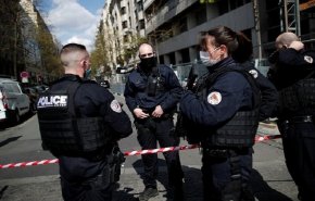 مقتل شرطية فرنسية بعملية طعن قرب باريس
