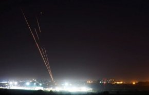 اصابت راکت نزدیک نظامیان صهیونیست در اطراف غزه
