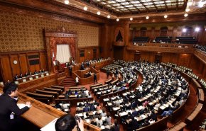 شکست حزب حاکم بر ژاپن در انتخابات میان دوره پارلمانی