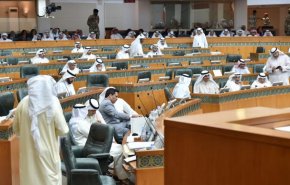 28 نائبًا يرفضون بدء جلسة مجلس الأمة الكويتي إلا بعد استجواب رئيس الوزراء