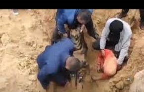 شاهد: لحظة انتشال طفلين دفنا أحياء في قرية صينية!