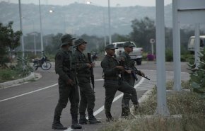 مقتل 8 جنود فنزويليين باشتباكات مع جماعات مسلحة على الحدود الكولومبية