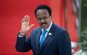 رئيس الصومال يتنازل عن تمديد ولايته