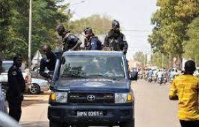 مقتل 30 شخصا في هجوم شنته جماعات إرهابية شرق بوركينا فاسو
