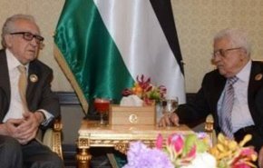 تفاصيل الاتصال الهاتفي بين محمود عباس والاخضر الابراهيمي