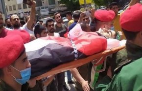 تشييع جثمانَ شهيد فلسطيني في نابلس شماليَ الضفة الغربية
