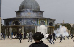 تشدید درگیری ها میان فلسطینیان و نظامیان صهیونیست در مسجد الاقصی