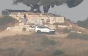 لحظه هدف قرار گرفتن خودروی نظامی یک فرمانده اسرائیلی با موشک های مقاومت