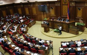 رئیس جمهوری ارمنستان حکم برگزاری انتخابات پارلمانی را امضاء کرد