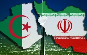 ظريف يؤكد ونظيره الجزائري على تعزيز العلاقات بين البلدين