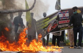 حامیان فلسطین در پاکستان پرچم رژیم صهیونیستی را آتش زدند