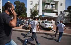 ویدئویی از وحشت صهیونیست ها در تل آویو از موشک های مقاومت
