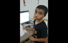 طفل عماني يشعل مواقع التواصل بخطته لتحرير فلسطين!