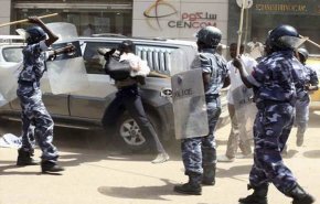 السودان.. محاكمة جنود أمام القضاء المدني إثر مقتل محتجين اثنين
