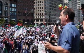 تظاهرات مردمی در شیکاگو امریکا برای اعلام حمایت از ملت مظلوم فلسطین + عکس