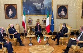 ظريف يجري مباحثات مع رئيس مجلس النواب الايطالي