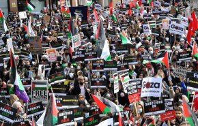 بريطانيا.. آلاف المحتجين يتظاهرون دعما للفلسطينيين 