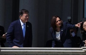 اقدام هریس در دیدار با رئیس‌جمهور کره جنوبی جنجالی شد+فیلمپ