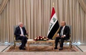رياض المالكي يسلم الرئيس العراقي رسالة خطية من محمود عباس
