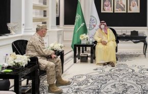 رایزنی مکنزی با معاون وزیر دفاع سعودی