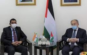 وزير الاقتصاد الفلسطيني يبحث مع سفير الهند تعزيز التعاون