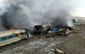 برخورد مرگبار 2 قطار مسافربری در پاکستان/ ۳۰ نفر کشته شدند