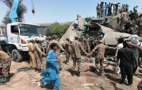 افزایش شمار جان باختگان حادثه قطار در پاکستان به ۴۰ نفر 