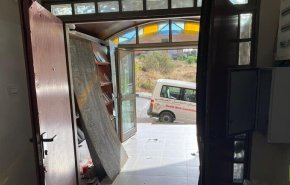 قوات الإحتلال تقتحم مقر لجان العمل الصحي في الضفة