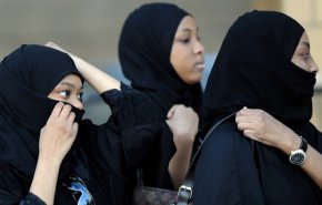 في ظل إنتهاكات حقوق الإنسان: السعودية تصدر قرارا جديدا بحق النساء 
