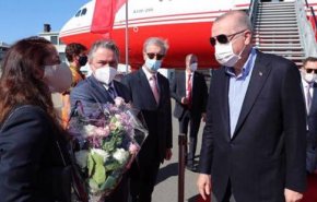 أردوغان يصل بروكسل للمشاركة في قمة 