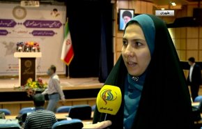صحفية: الانتخابات عملية ديموقراطية تمثل سيادة الشعب الإيراني + فيديو