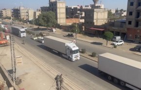 بالفيديو.. قافلة شاحنات للاحتلال الامريكي تصل القامشلي السورية