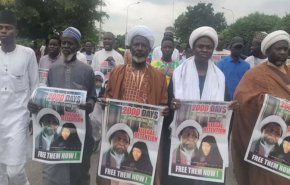 راهپیمایی هواداران شیخ زکزاکی/ راهپیمایان آزادی سریع رهبر جنبش اسلامی نیجریه را خواستار شدند