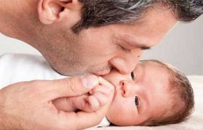 دراسة: الآباء الجدد يصابون باكتئاب مابعد الولادة مثل النساء