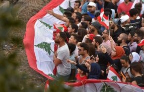بالفيديو.. الأزمة اللبنانية؛ من سيء الي أسوأ