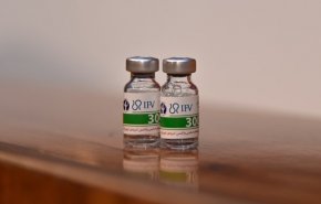 الصحة الايرانية تمنح ترخيصا لثاني لقاح مضاد لكورونا مصنع محلياً