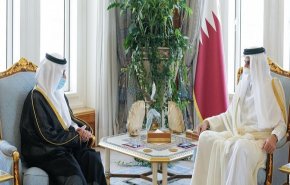 أمير قطر يتسلم أوراق اعتماد السفير السعودي الجديد