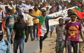 شاهد.. مسيرات في السودان تطالب بإسقاط حكومة العسكر