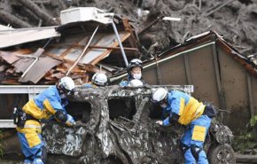 العثور على 19 شخصا أحياء في منطقة الانهيار الأرضي باليابان
