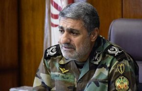 قائد في الجيش الايراني يتفقد حدود شرق البلاد