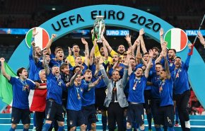 كم ربحت إيطاليا ماليا بعد تتويجها بلقب يورو 2020؟