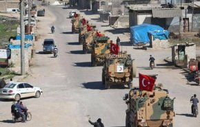 شاهد.. رتل عسكري ضخم للقوات التركية يدخل الأراضي السورية 