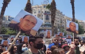 مسيرة في الخليل للمطالبة بمحاسبة قتلة نزار بنات