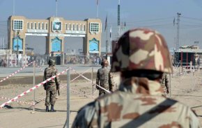پاکستان به دنبال پیشروی طالبان مرز خود را با افغانستان بست