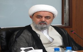 مسؤول ايراني يجري محادثات مع عدد من علماء الدين في أفغانستان