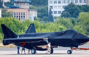 آسوشیتدپرس: روسیه جنگنده رقیب «اف-35 لایتنینگ» را رونمایی می‌کند
