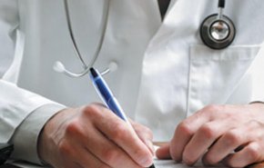 قانون جديد يلزم أطباء المغرب كتابة وصفاتهم بخط واضح
